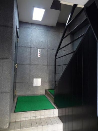 加藤ビル(神泉) 階段