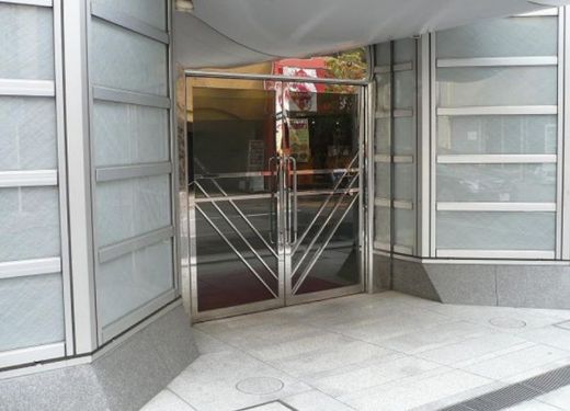 いちご半蔵門ビル エントランス　写真