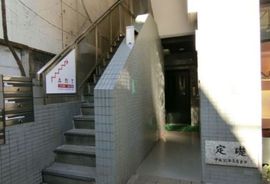 荻津ビル 階段