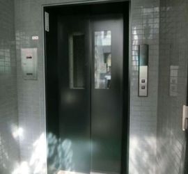 荻津ビル エレベーター