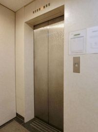 IT秋葉原ビル エレベーター　写真