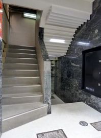 ラシーヌ神田ビル エントランスホール　写真