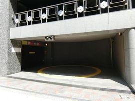 花井ビル 駐車場