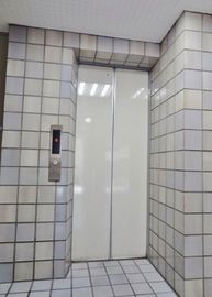 神田旅館組合ビル エレベーター　写真