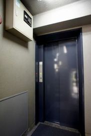 ナカヤマビル エレベーター