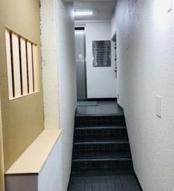 銀座三鈴ビル 階段