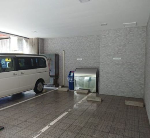 元赤坂テラサワビル 駐車場　写真