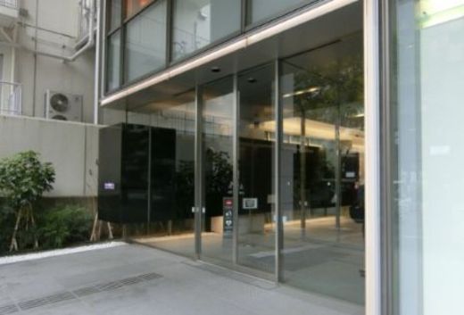 市ヶ谷スクエアビル エントランス　写真