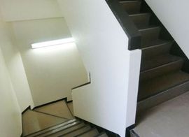 東京セントラルプレイス 階段　写真