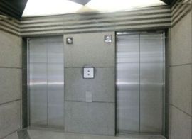 アスク銀座ビル 乗り口