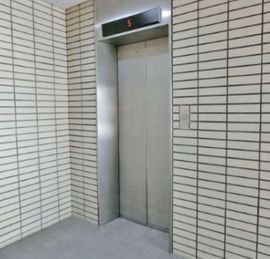 協販ビル エレベーター　写真