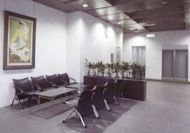 日新ビル エントランスホール　写真