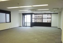 新川ビル 室内