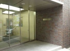 井門小伝馬町ビル エントランス　写真