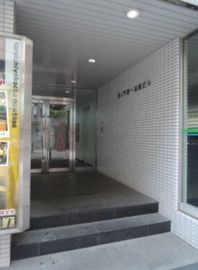 虎ノ門第一法規ビル エントランス　写真