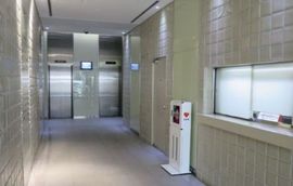 郵船茅場町ビル エントランスホール　写真