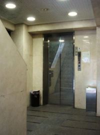 銀座アルカビル エレベーター　写真
