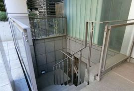 元赤坂MIビル 階段