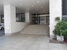 虎屋第2ビル エントランス　写真