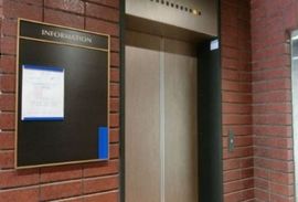 銀座スワロービル エレベーター