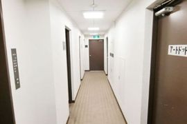 銀座スワロービル 廊下