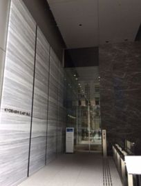京橋イーストビル エントランス　写真