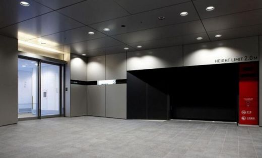 京橋イーストビル エントランスホール　写真