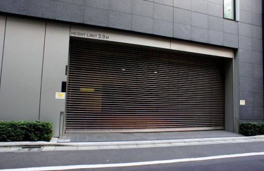 京橋イーストビル 駐車場　写真