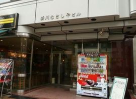 新川むさしやビル エントランス　写真