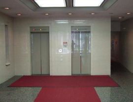 北越製紙ビルディング エレベーター　写真
