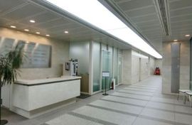 Daiwa神田イーストビル エントランスホール　写真