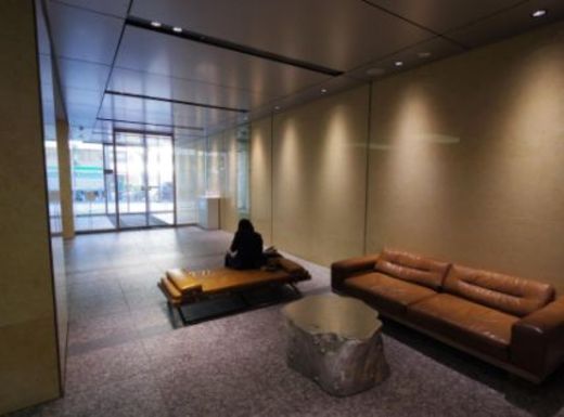 デジタルゲートビル 共用部　写真