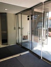 光和ビル(宝町) エントランスホール　写真