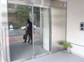 ハーブ神田ビル エントランス　写真