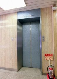 土志田ビルヂング エレベーター　写真