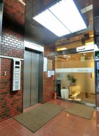 新橋アマノビル エントランスホール　写真