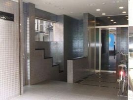 澤ビルディング エントランス　写真