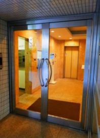 JMFビル赤坂01(旧:M-City赤坂一丁目ビル) エントランス　写真