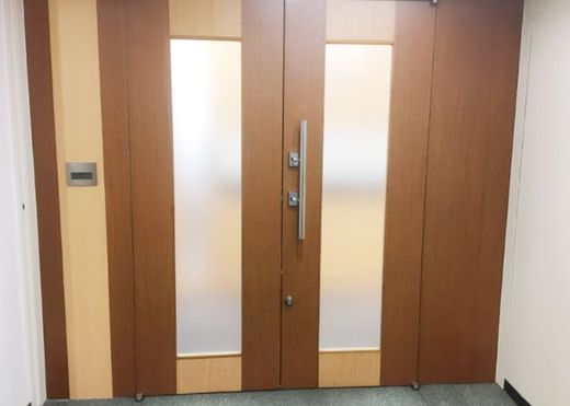 ビジョンワークス東京 出入口　写真