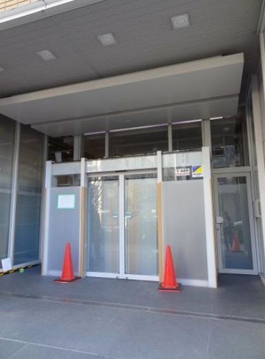 大東ビル エントランス　写真