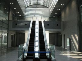 NBF品川タワー エスカレーター　写真