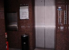 日本橋末広ビル エレベーター　写真