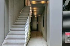 マニエラ銀座ビル 階段