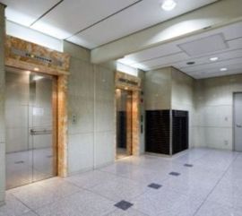 ラピロス六本木ビル エレベーターホール　写真