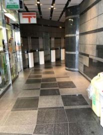 ケイアイ新宿ビル エントランスホール　写真
