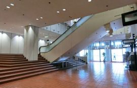 森永プラザビル本館 エントランスホール　写真
