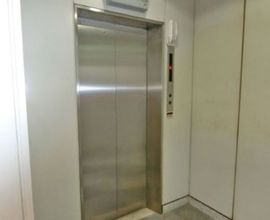 青山高野ビル エレベーター