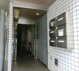 スギコビル エントランス　写真
