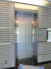 築地アサカワビル エレベーター