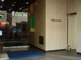 東成ビルディング 出入り口